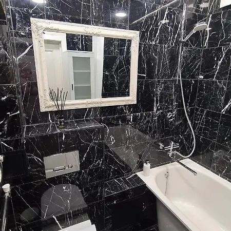 Апартаменты Near The Old Town Каунас